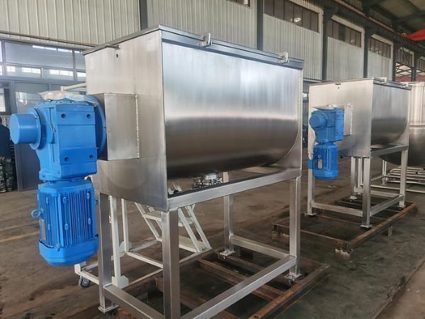 horizontal ribbon blender