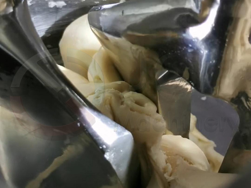 Why Vertical Kneader Is Suitable For Producing Dental Resins?