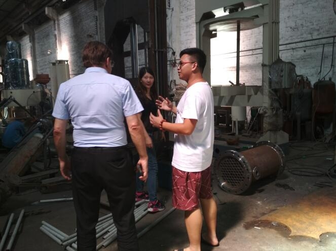 Yesterday Australian customer visited JCT Machinery again for discuss machine for lubricant grease and saw hydraulic discharge machine